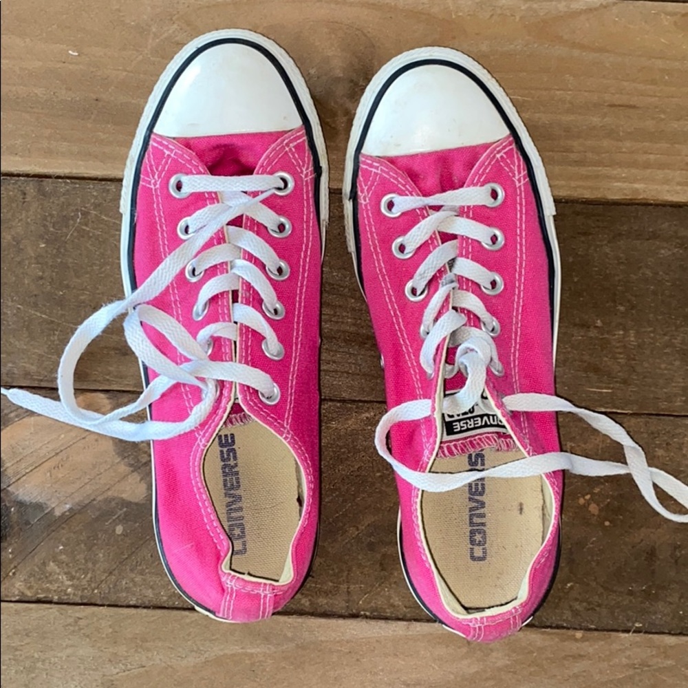 Pink Converse!!